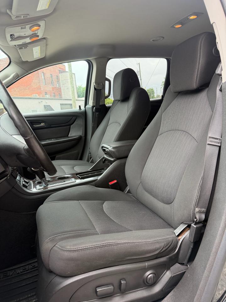 Chevrolet Traverse 1LT FWD 2016