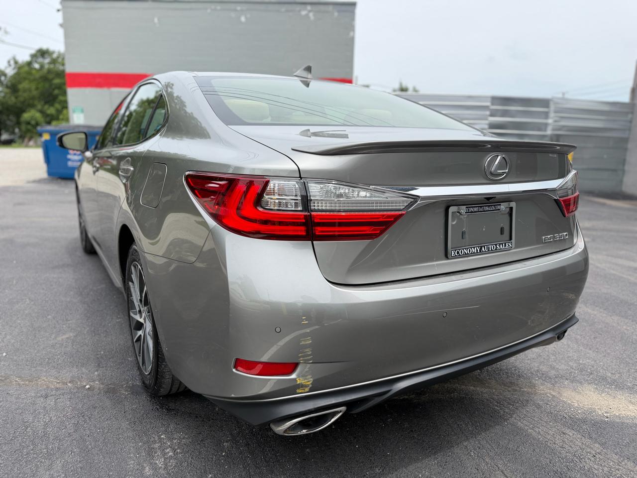 Lexus ES 350 Sedan 2016