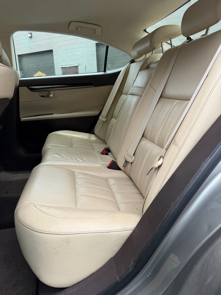 Lexus ES 350 Sedan 2016
