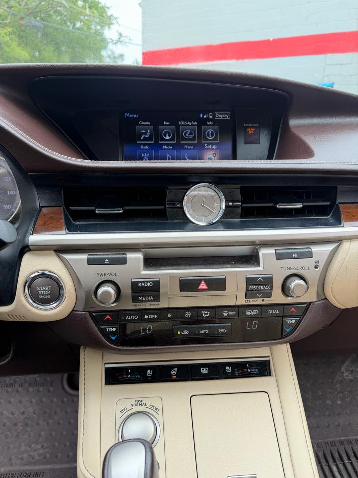 Lexus ES 350 Sedan 2016
