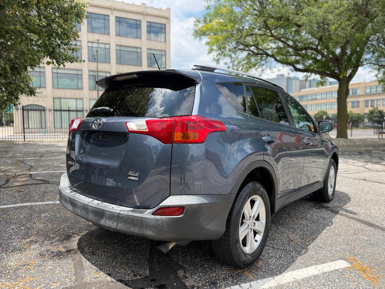 Toyota RAV4 XLE AWD 2014