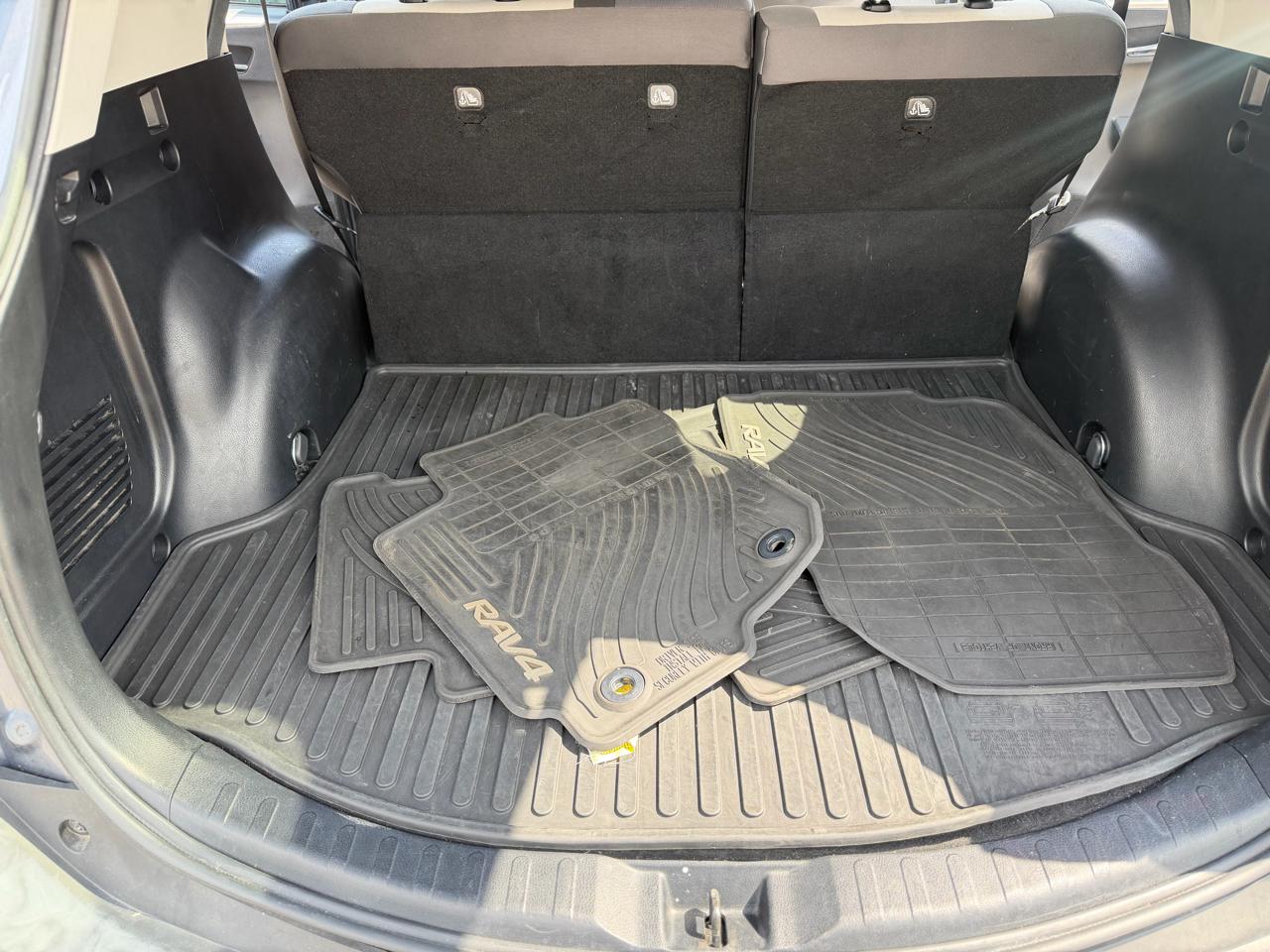 Toyota RAV4 XLE AWD 2014
