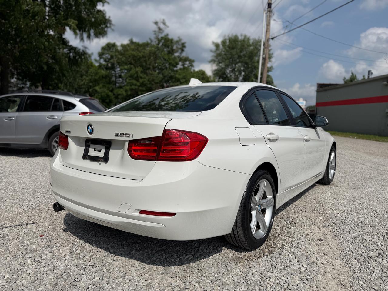 BMW 3-Series 320i xDrive 2015