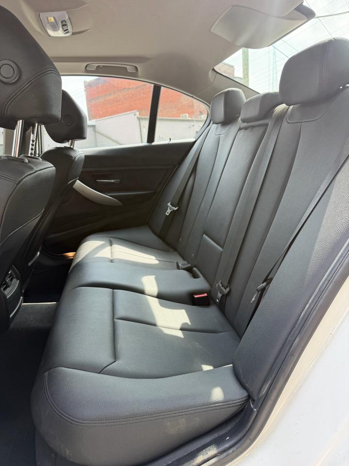 BMW 3-Series 320i xDrive 2015