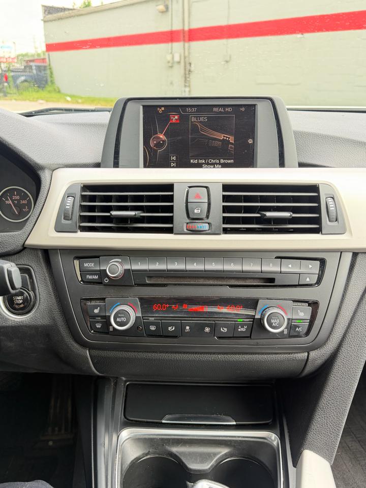 BMW 3-Series 320i xDrive 2015