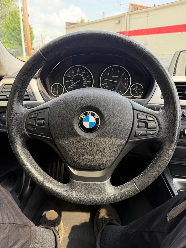 BMW 3-Series 320i xDrive 2015