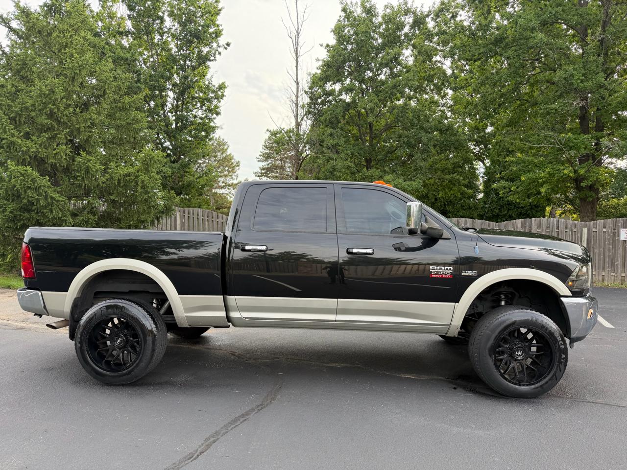 Dodge 2500 Laramie Crew Cab LWB 4WD 2011