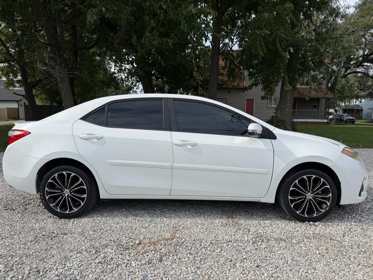 Toyota Corolla LE CVT 2015