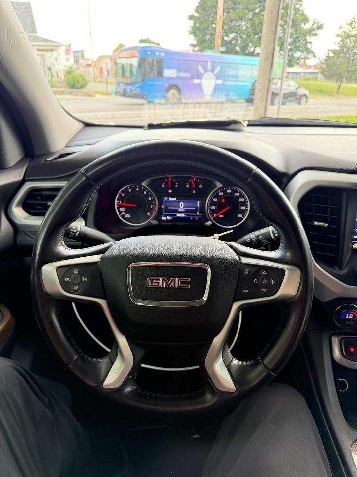 GMC Acadia SLE 2020