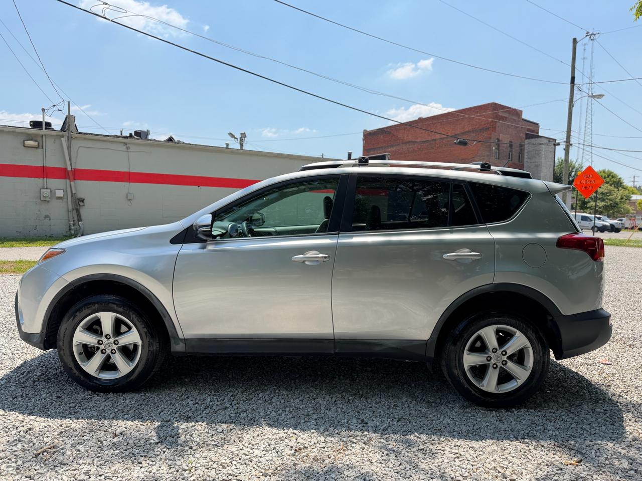 Toyota RAV4 XLE AWD 2013