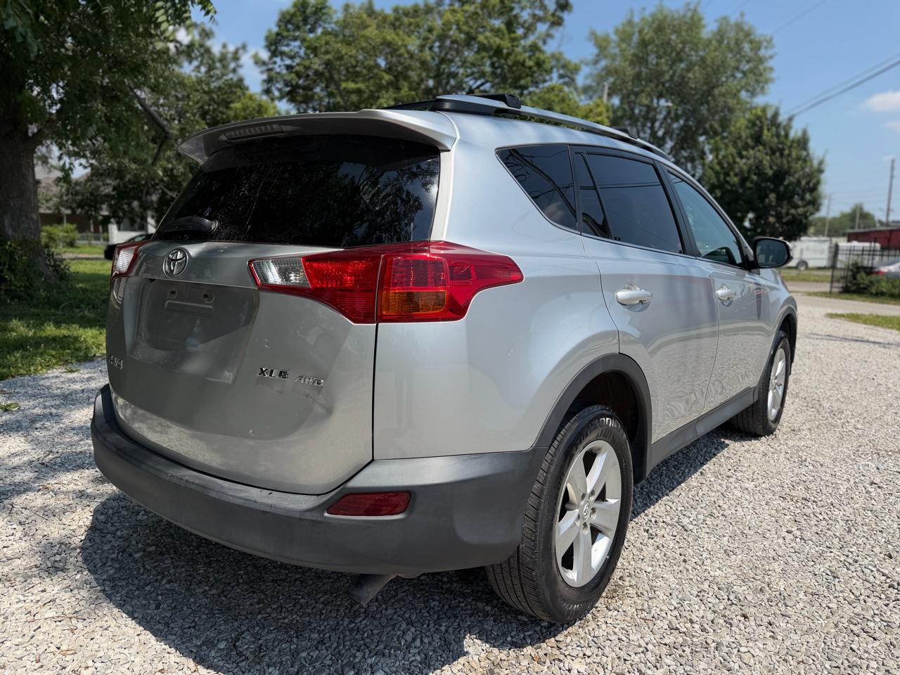 Toyota RAV4 XLE AWD 2013