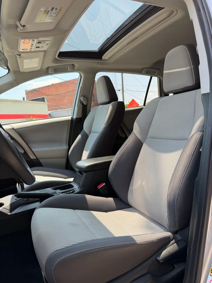 Toyota RAV4 XLE AWD 2013