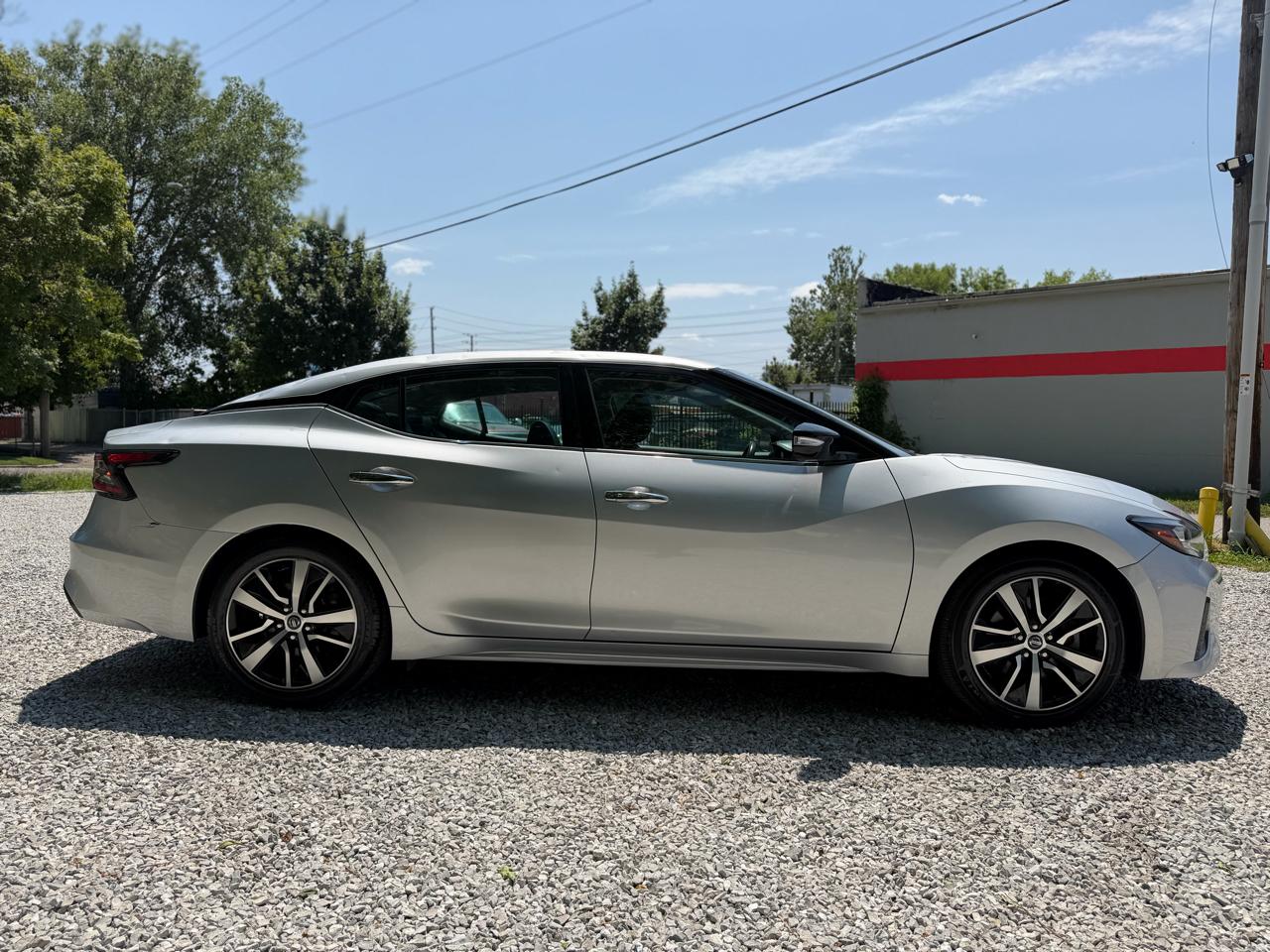 Nissan Maxima  2022