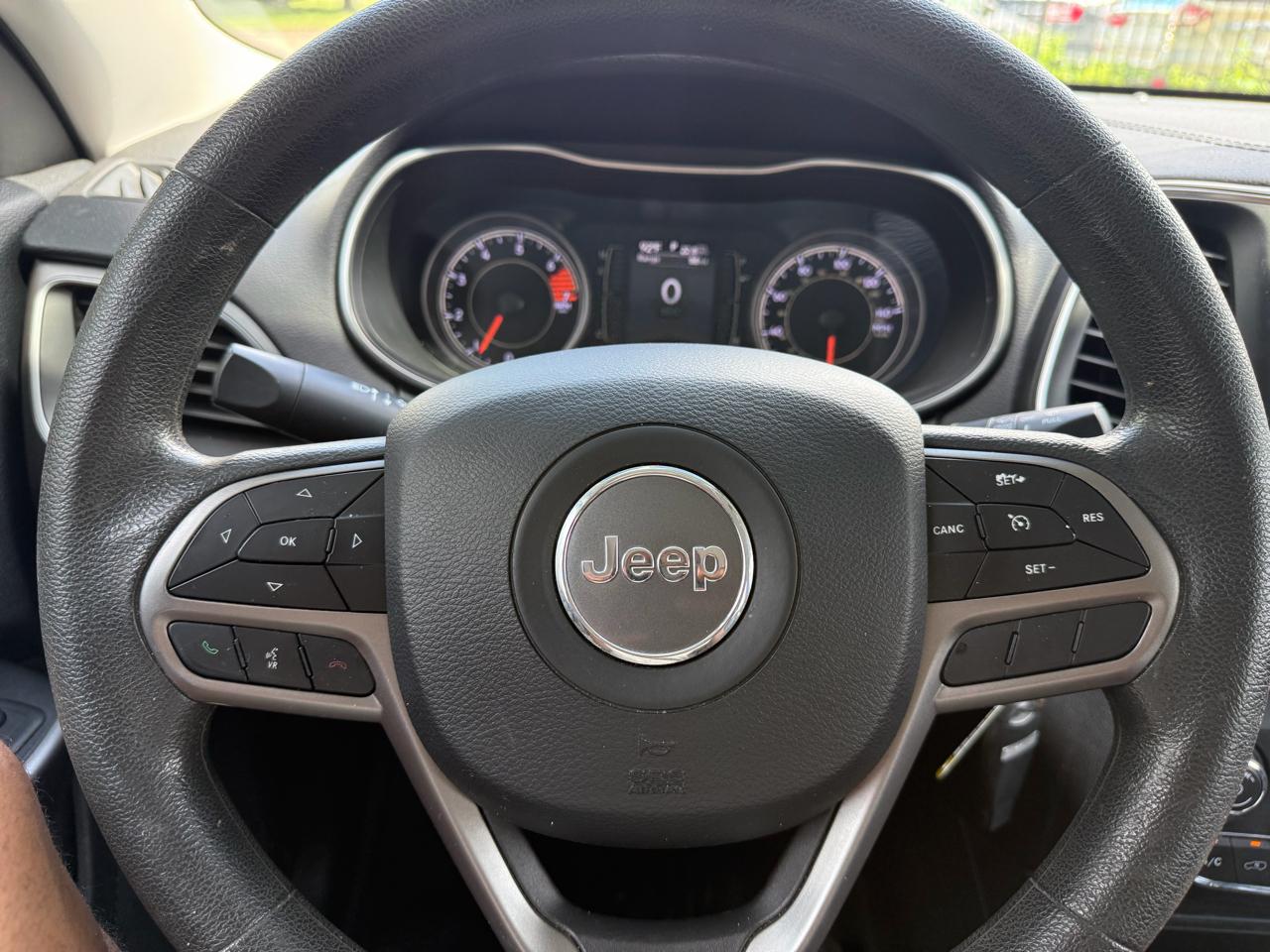 Jeep Cherokee Latitude FWD 2019