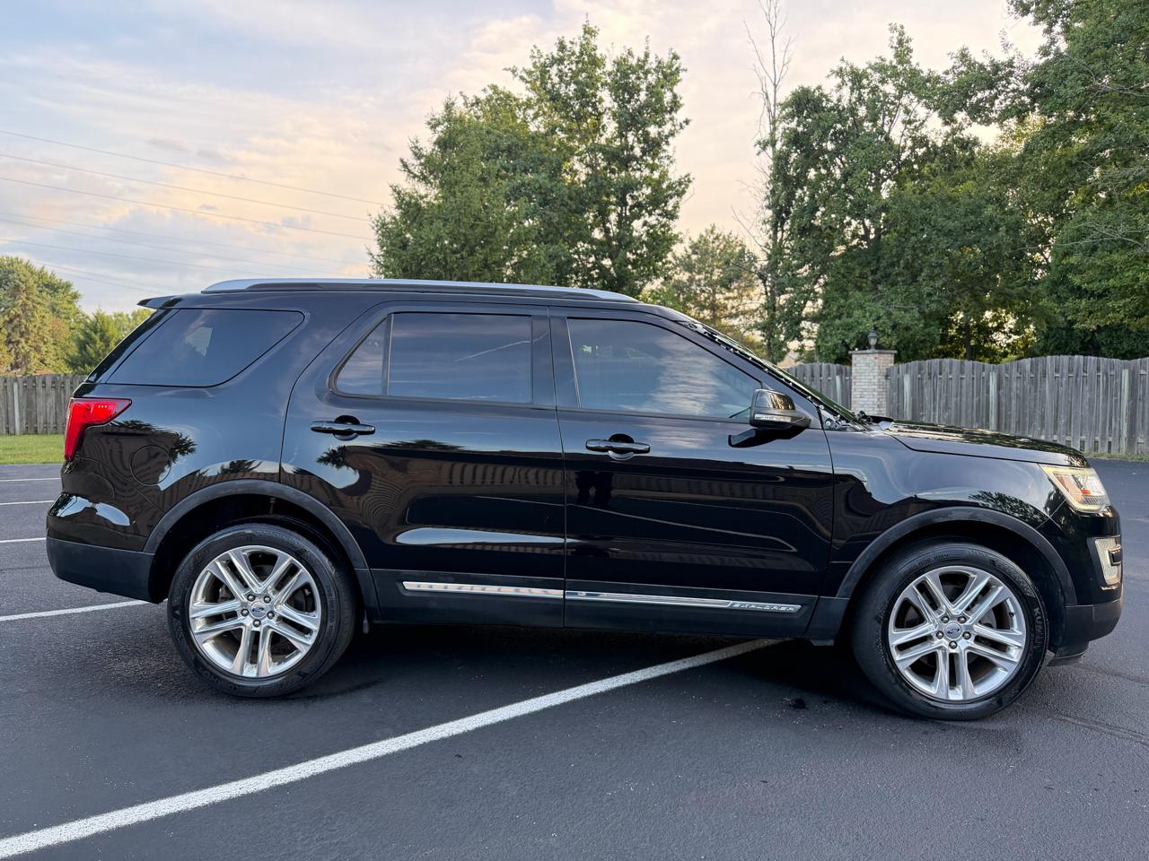 Ford Explorer XLT 4WD 2016
