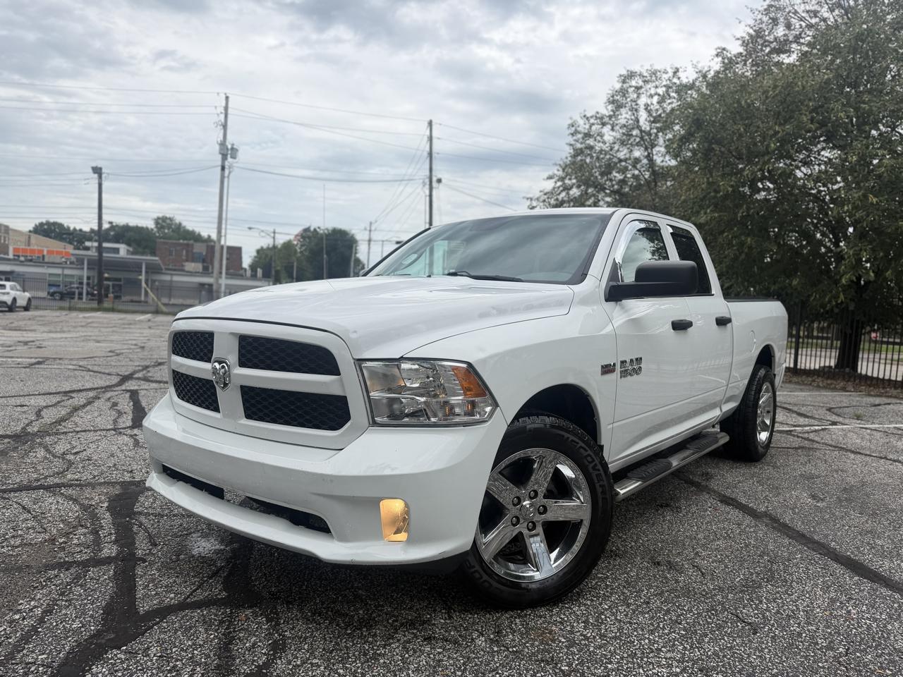 RAM 1500 Tradesman Quad Cab 4WD 2016
