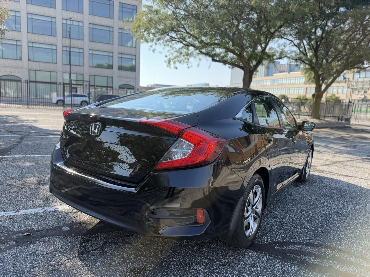 Honda Civic LX Sedan CVT 2018
