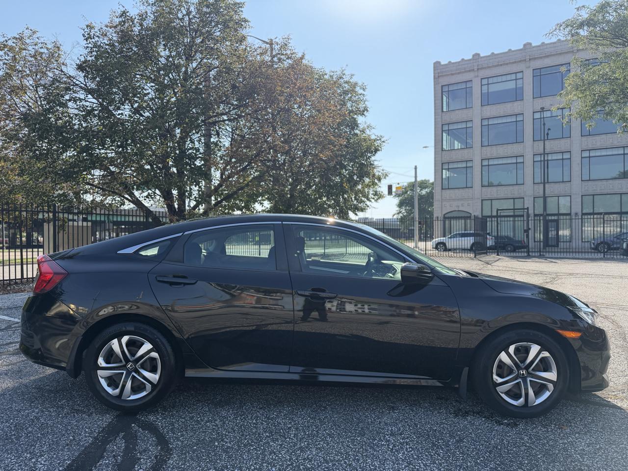 Honda Civic LX Sedan CVT 2018