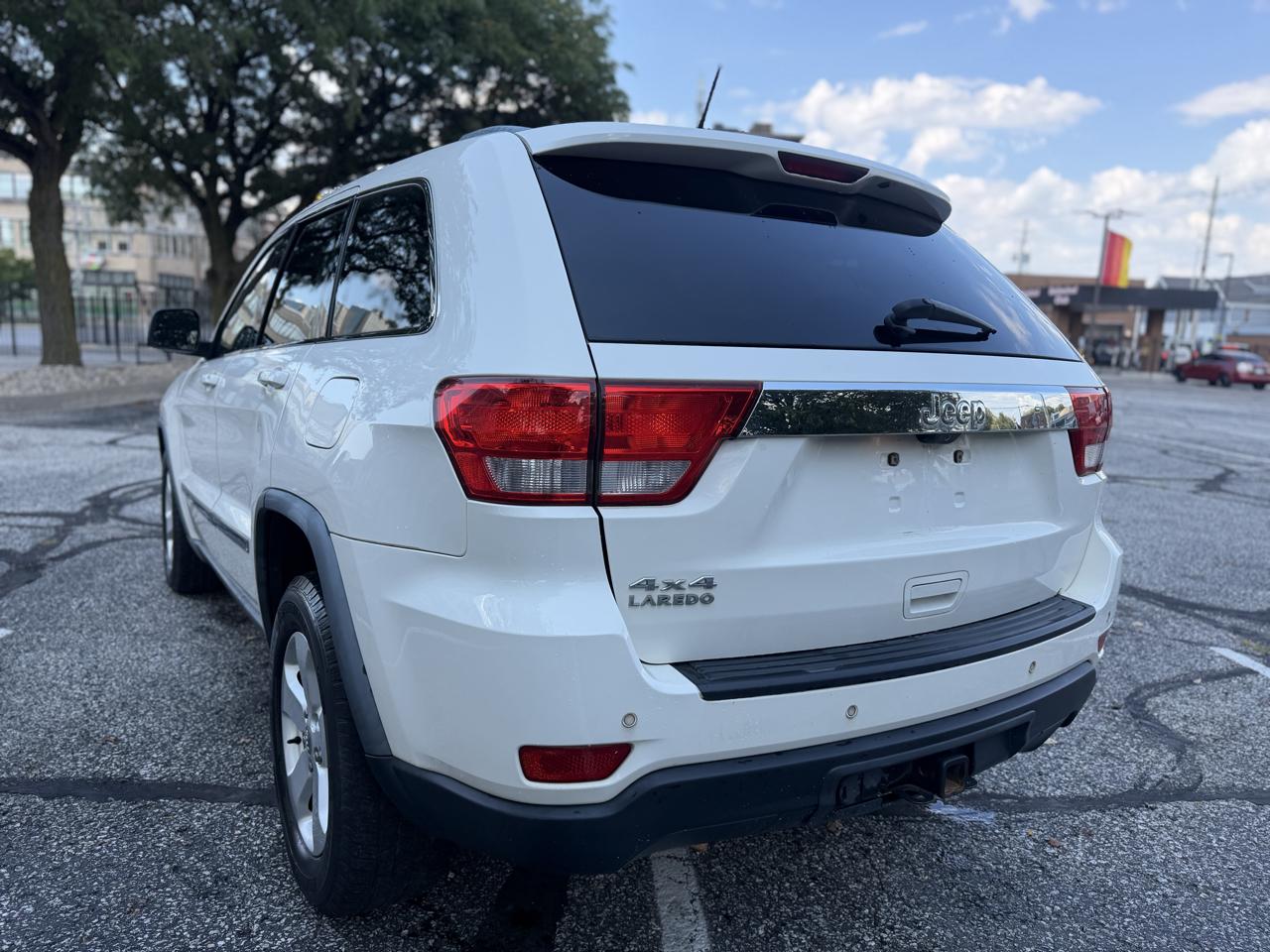 Jeep Grand Cherokee Laredo 4WD 2012