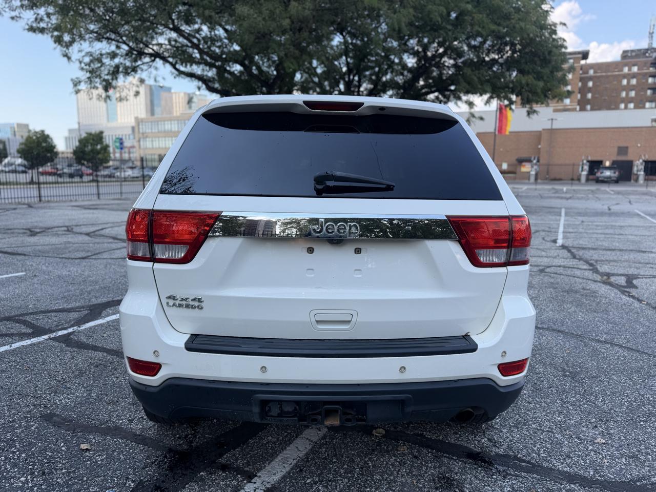 Jeep Grand Cherokee Laredo 4WD 2012