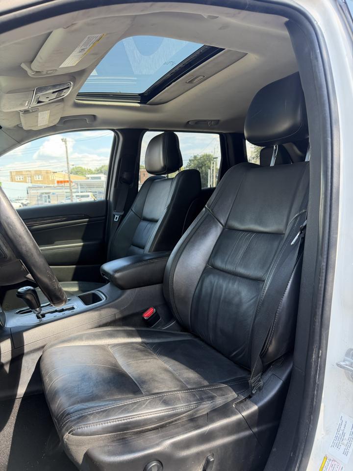 Jeep Grand Cherokee Laredo 4WD 2012