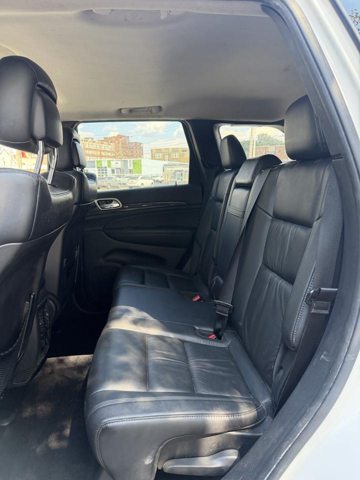 Jeep Grand Cherokee Laredo 4WD 2012