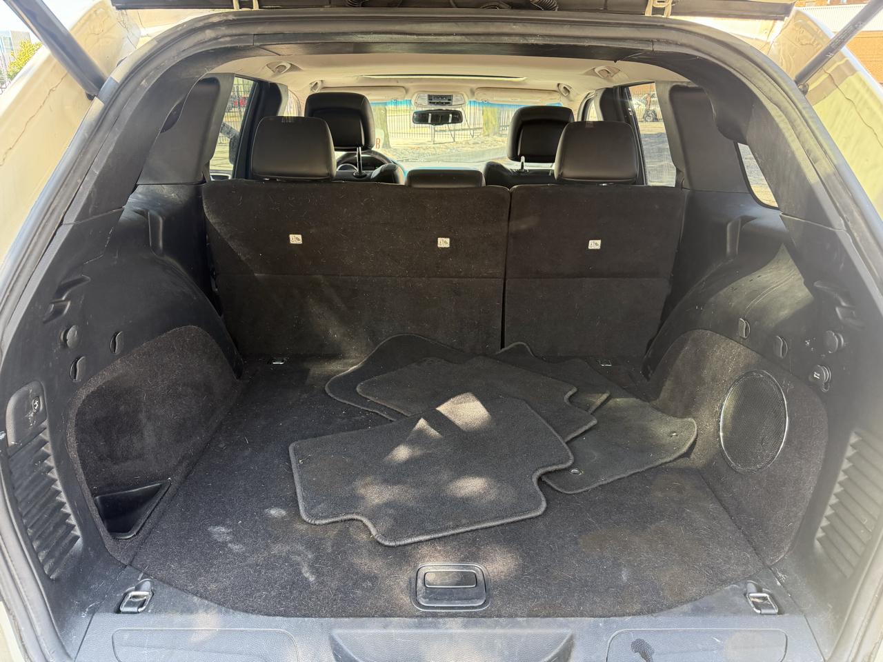Jeep Grand Cherokee Laredo 4WD 2012