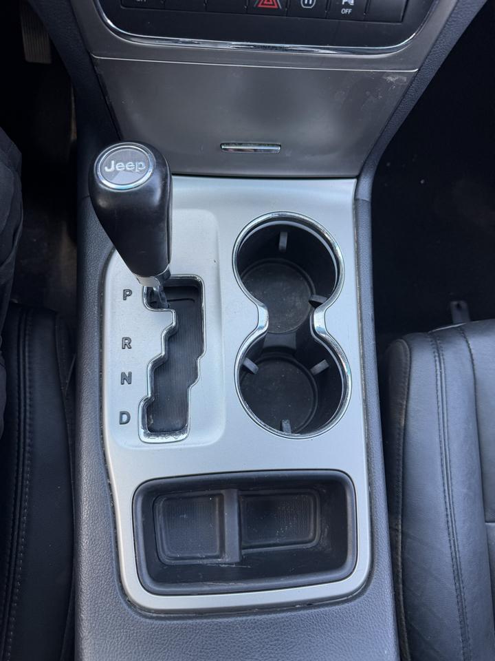 Jeep Grand Cherokee Laredo 4WD 2012