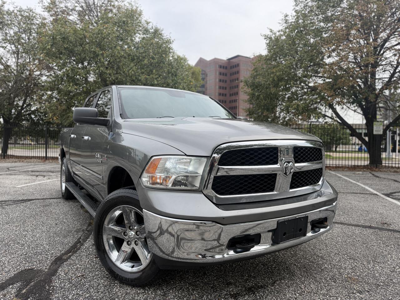 RAM 1500 SLT Crew Cab SWB 4WD 2013