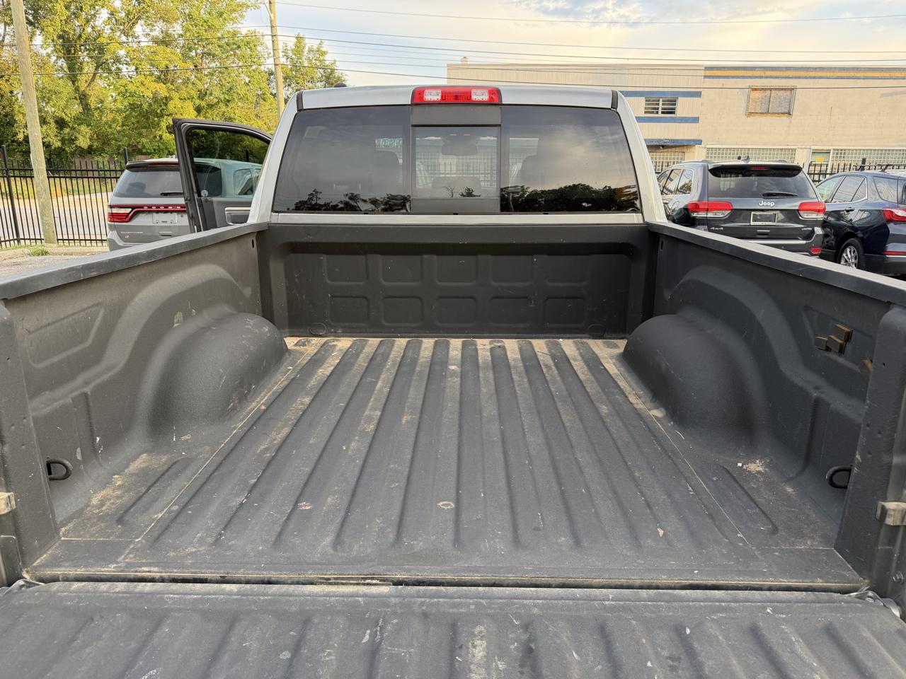 RAM 1500 SLT Crew Cab SWB 4WD 2013
