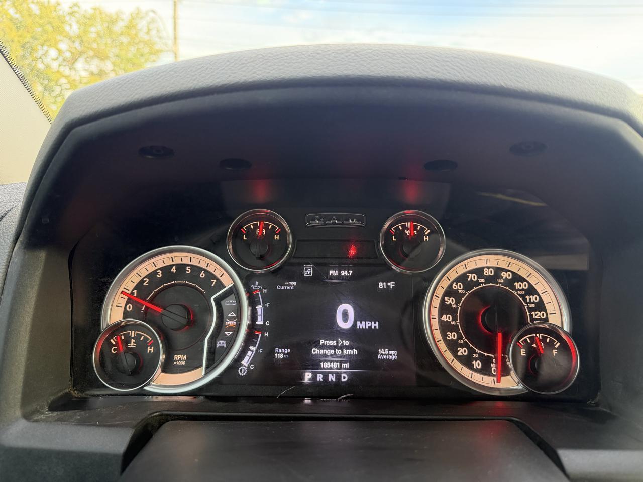 RAM 1500 SLT Crew Cab SWB 4WD 2013