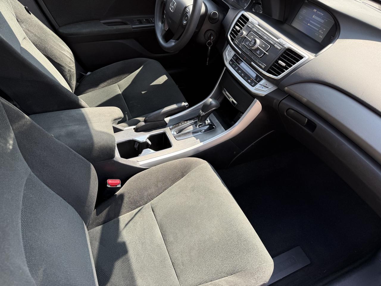 Honda Accord LX Sedan CVT 2013