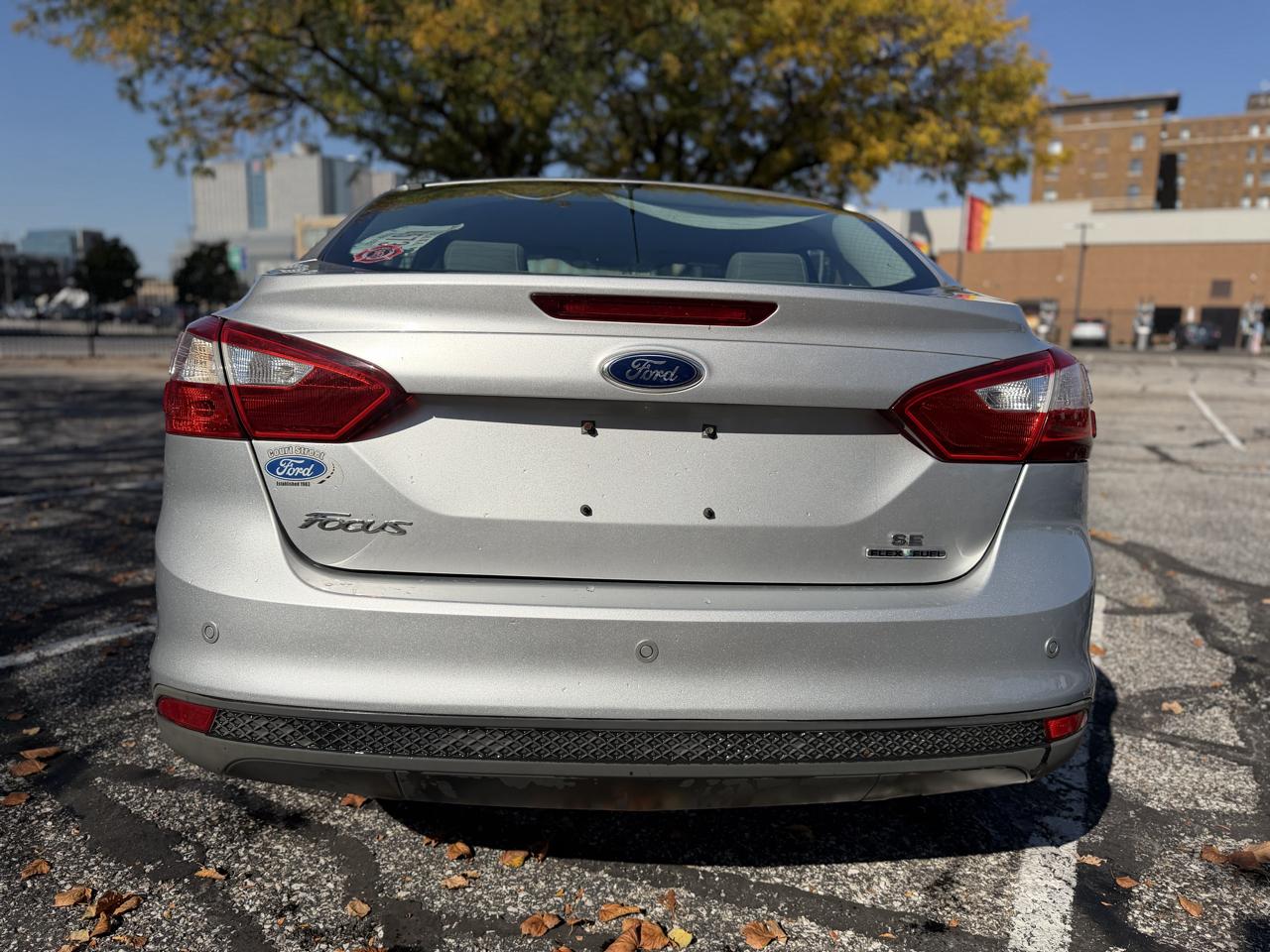 Ford Focus SE Sedan 2014