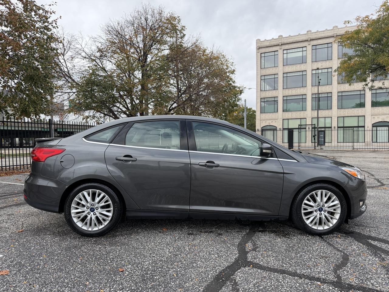 Ford Focus Titanium Sedan 2018