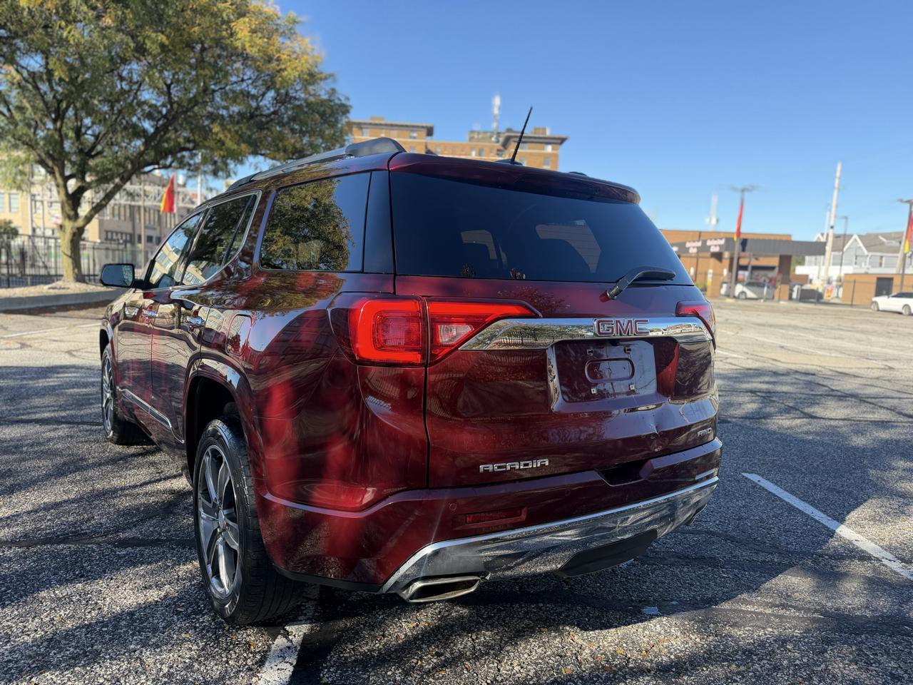 GMC Acadia Denali AWD 2017