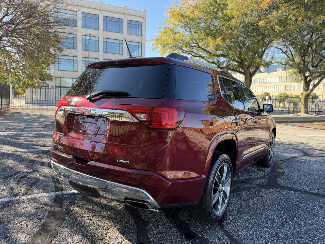 GMC Acadia Denali AWD 2017