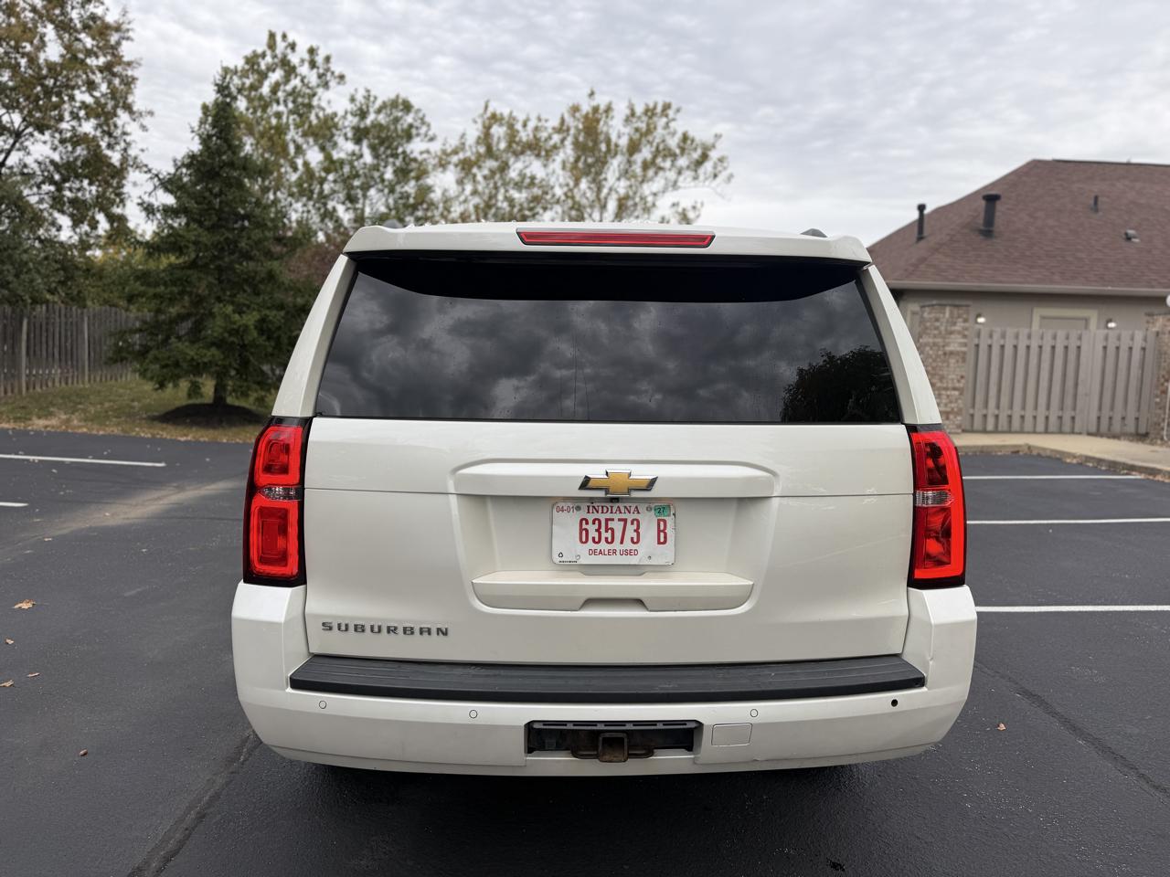 Chevrolet Suburban LT 1500 4WD 2015