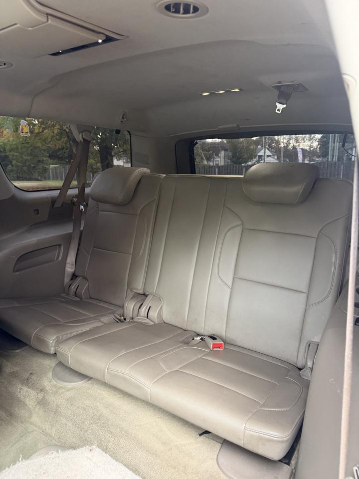 Chevrolet Suburban LT 1500 4WD 2015