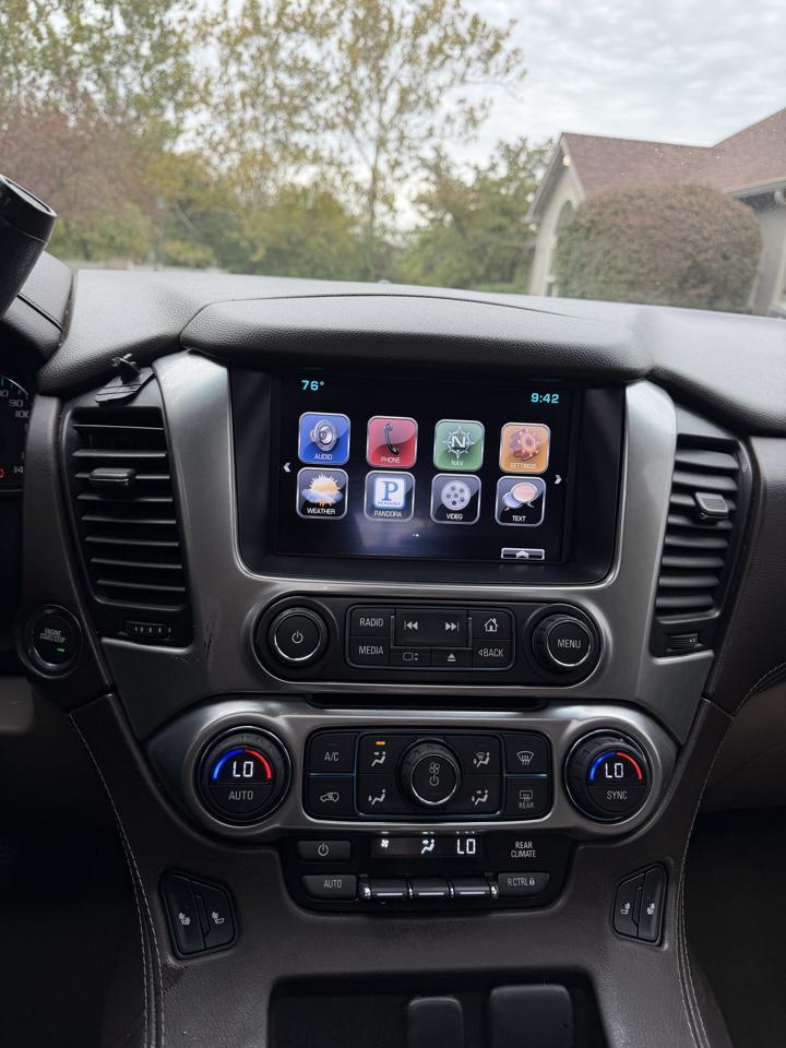 Chevrolet Suburban LT 1500 4WD 2015