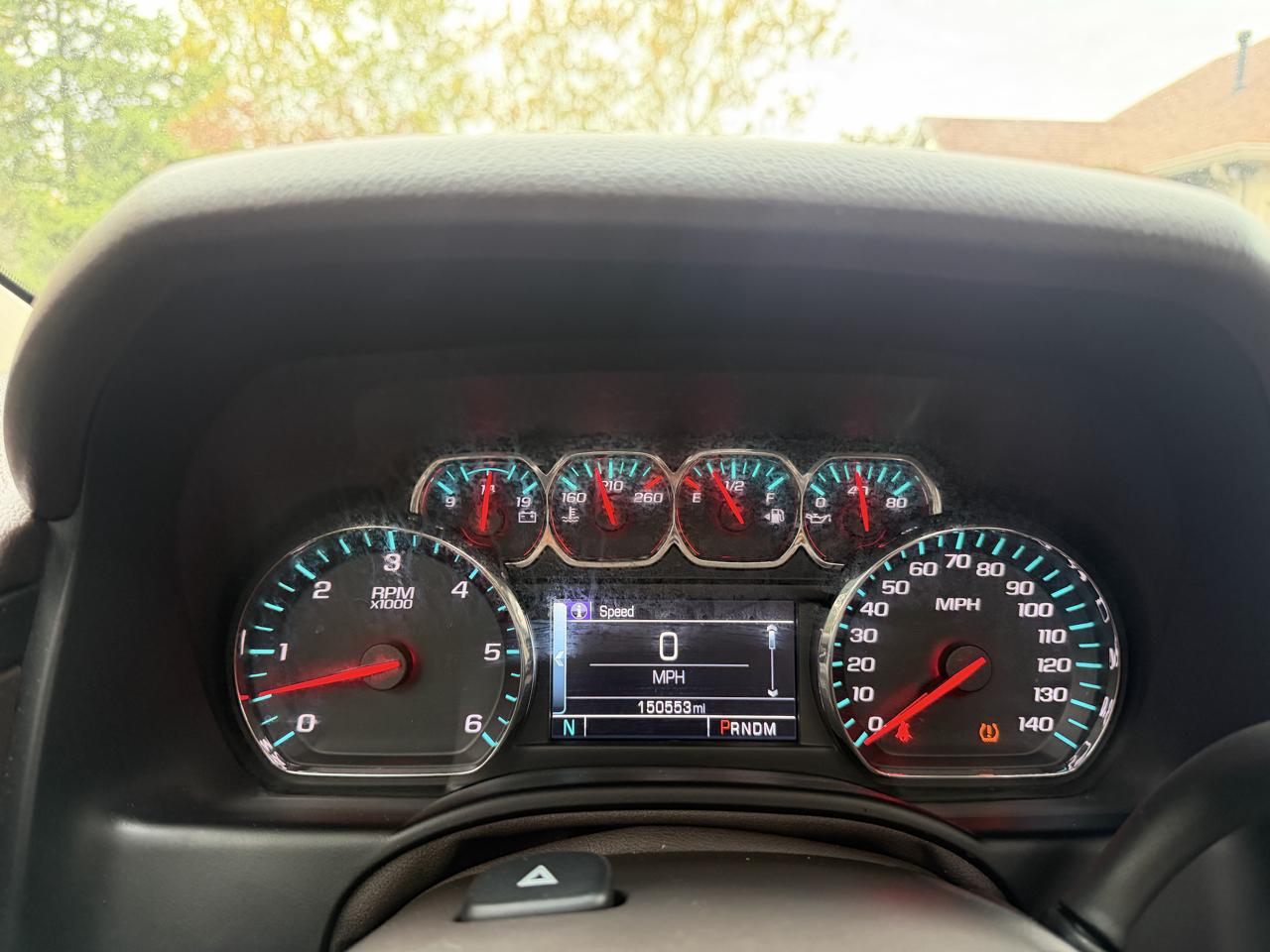 Chevrolet Suburban LT 1500 4WD 2015