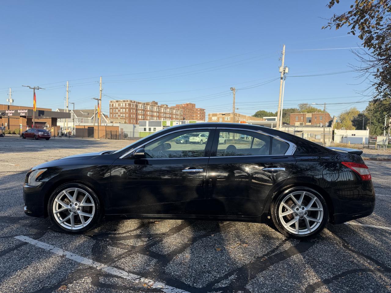 Nissan Maxima S 2009