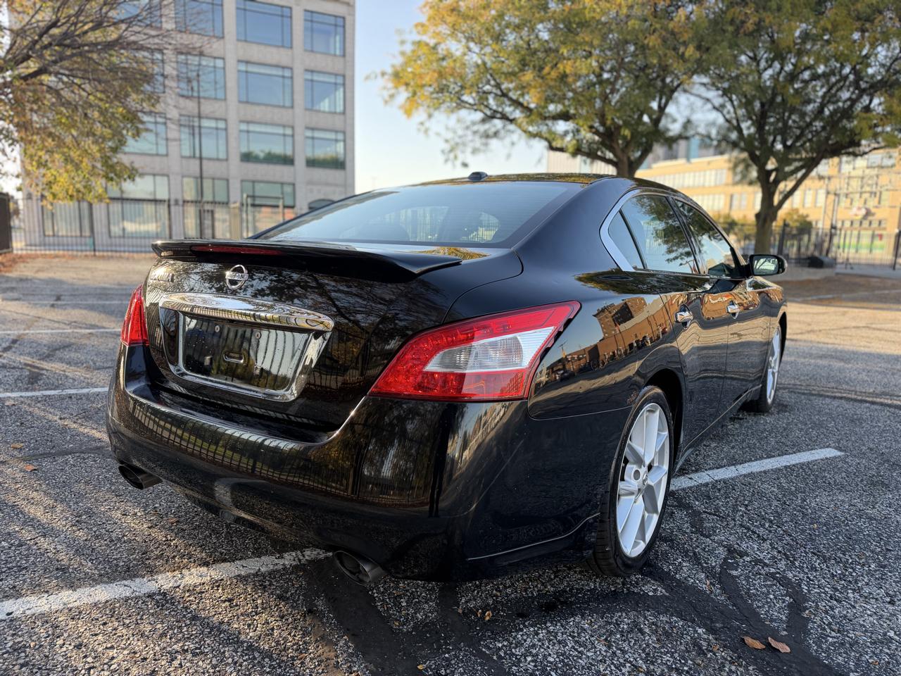 Nissan Maxima S 2009