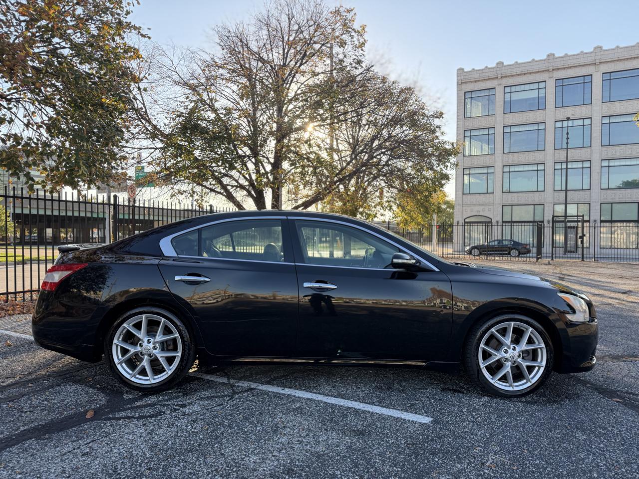 Nissan Maxima S 2009