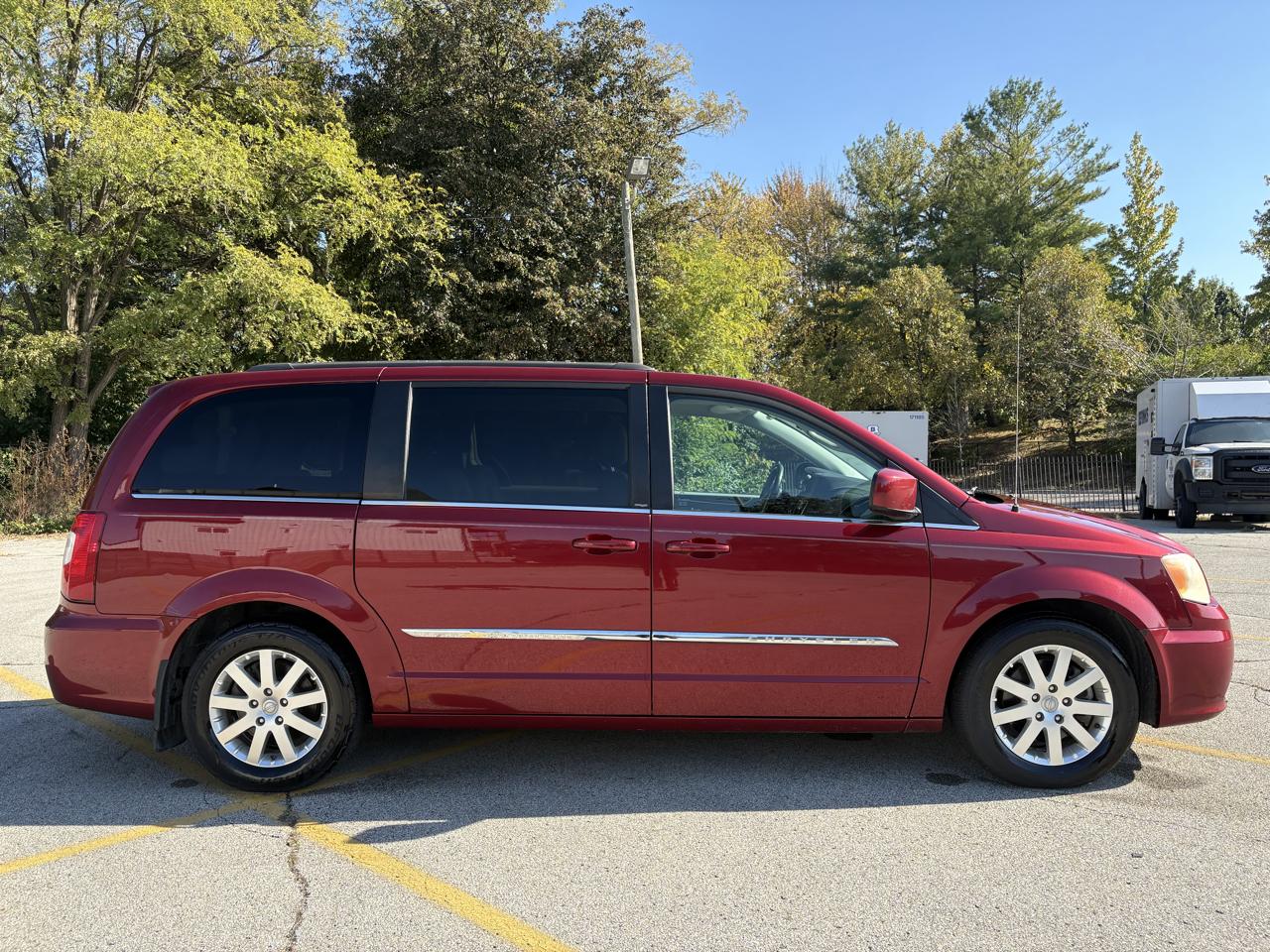 Chrysler Town & Country Touring 2013