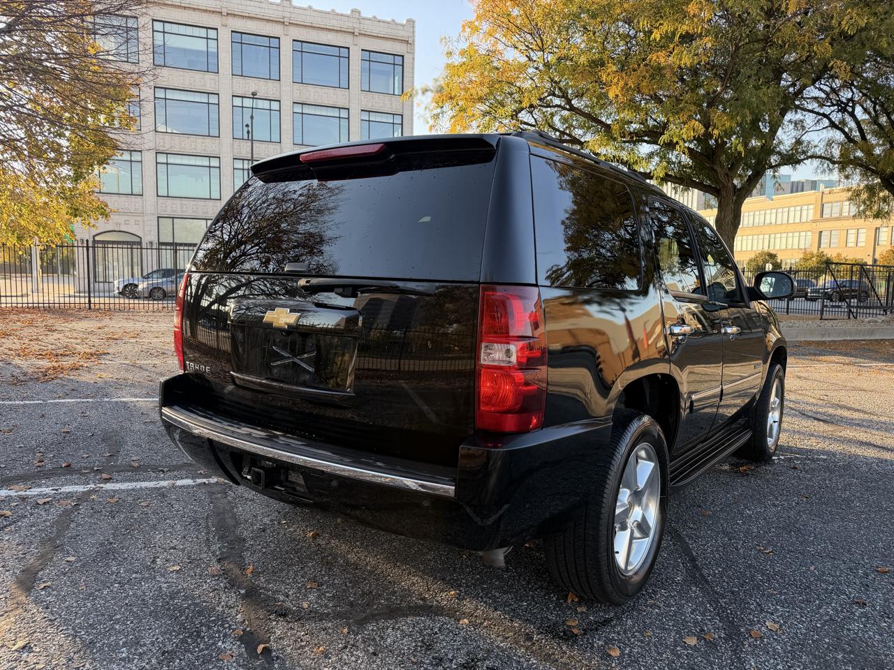 Chevrolet Tahoe LTZ 4WD 2013