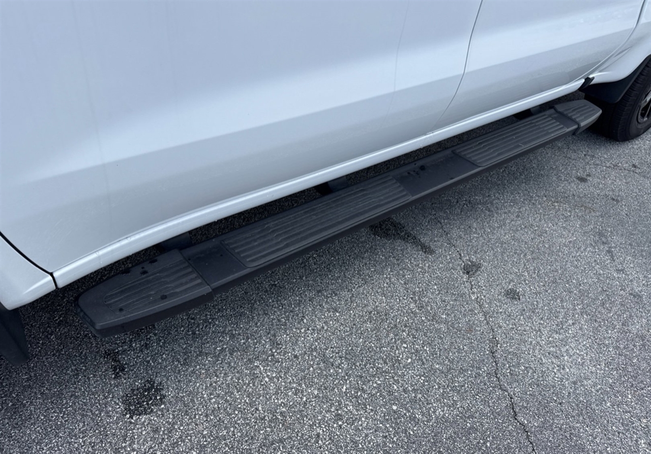 Chevrolet Silverado 1500 Custom Crew Cab 4WD 2024