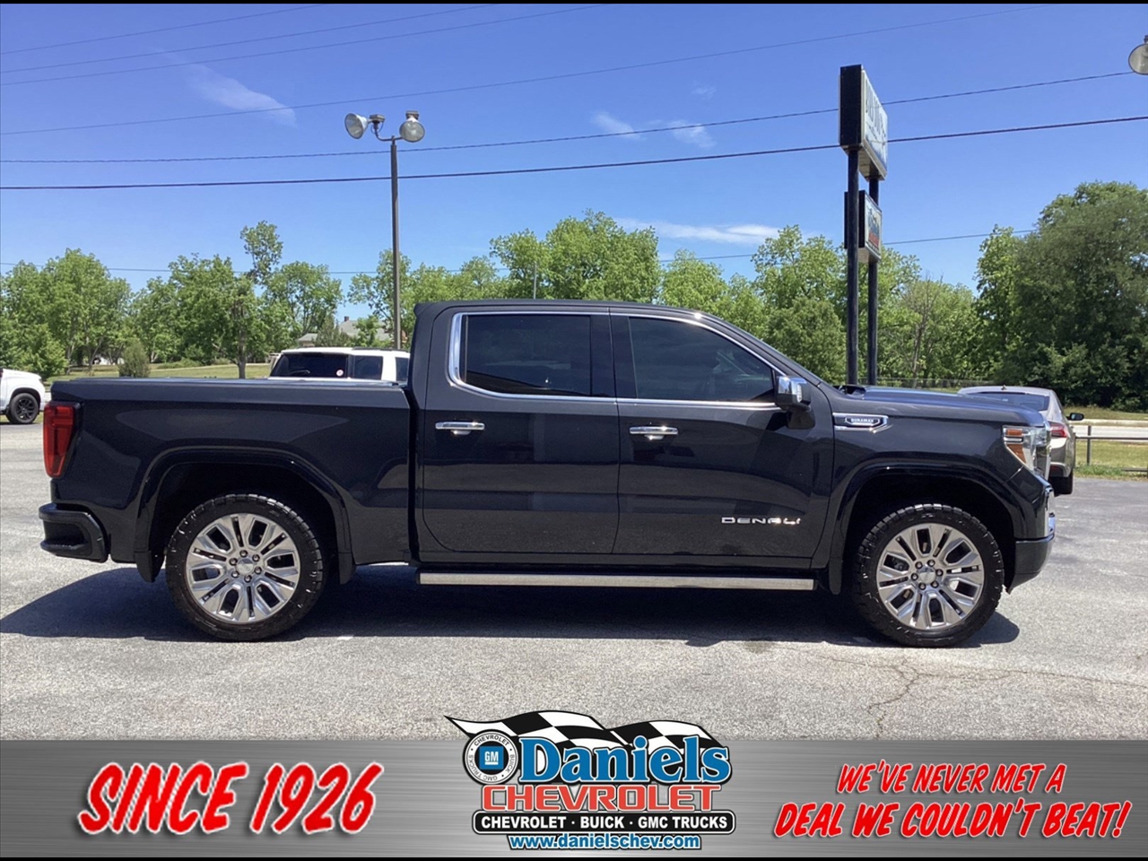 GMC Sierra 1500 4WD Crew Cab 147" Denali 2020