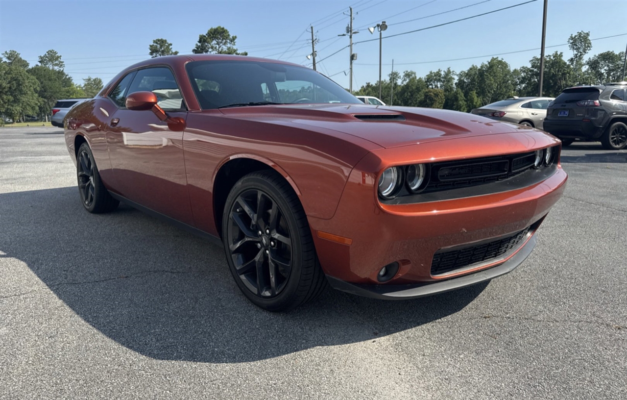 Dodge Challenger SXT RWD 2022
