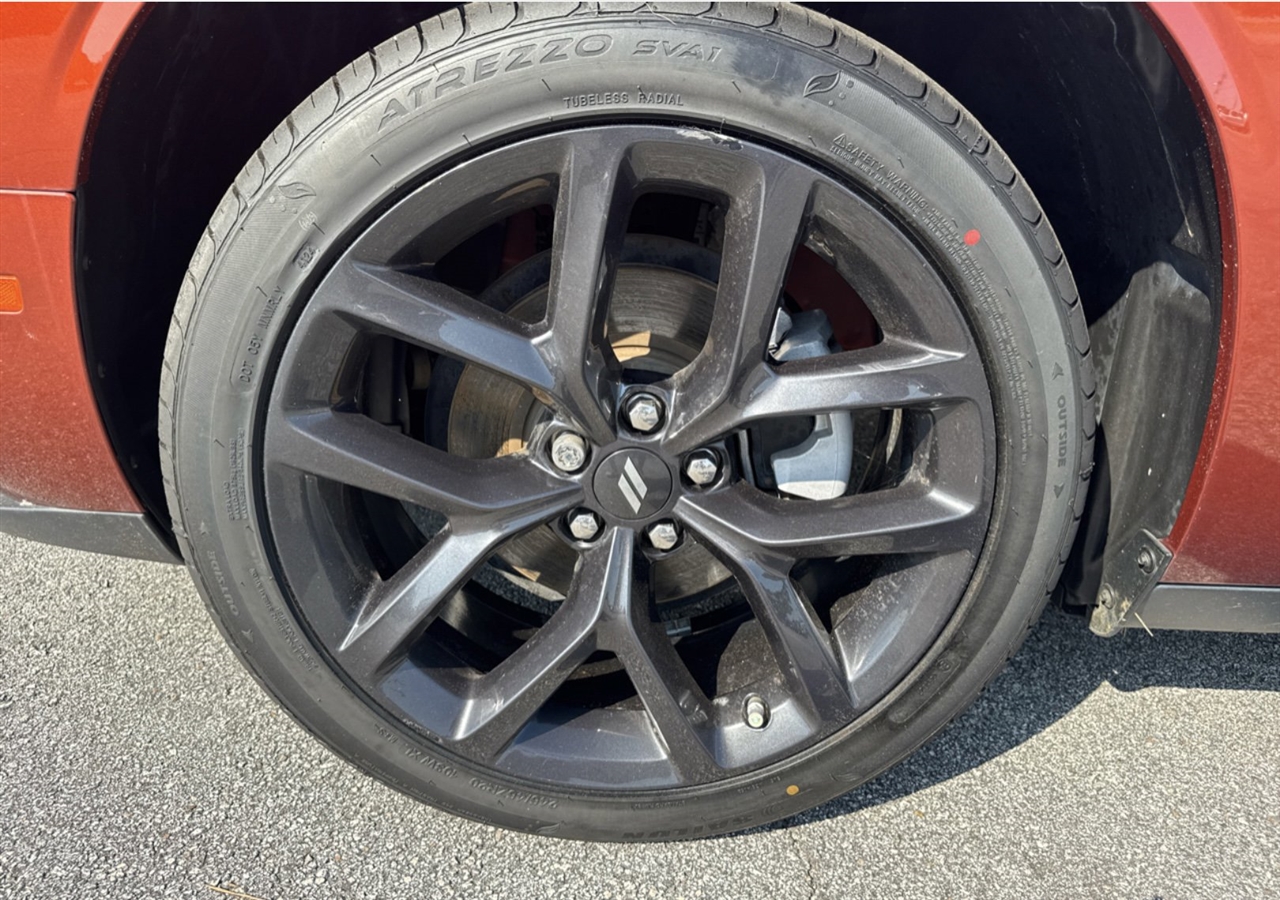 Dodge Challenger SXT RWD 2022