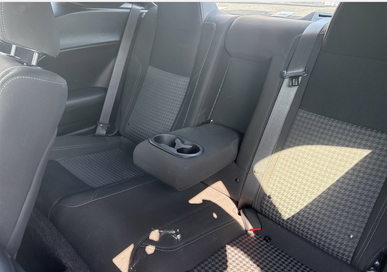 Dodge Challenger SXT RWD 2022